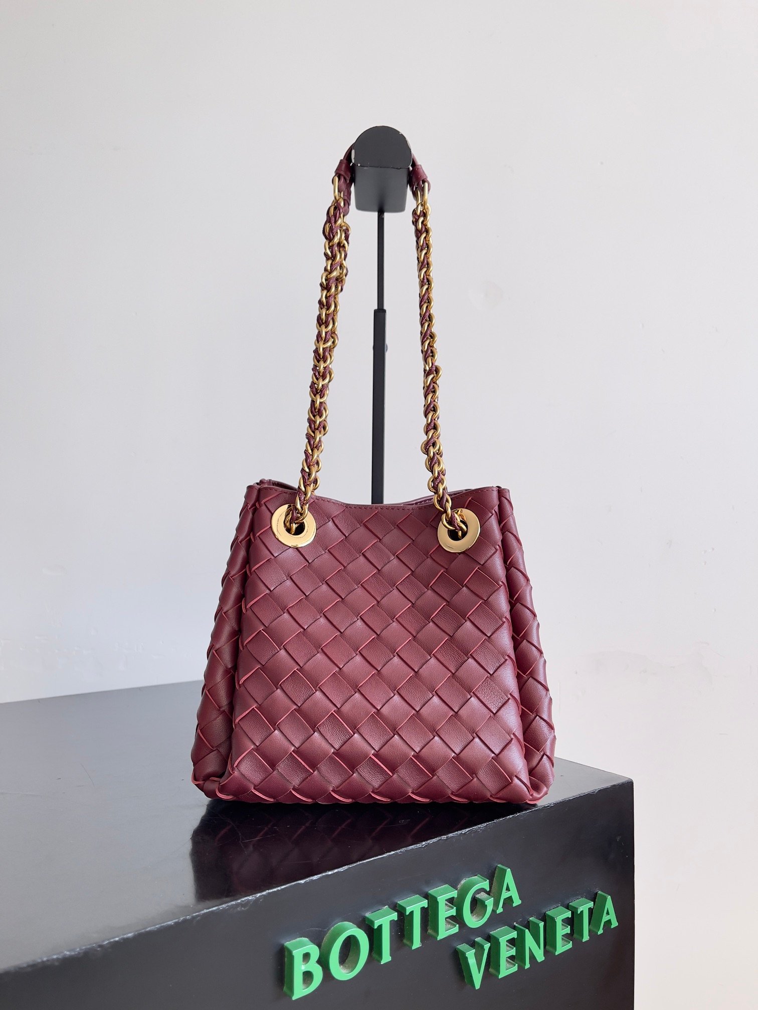 BOTTEGA VENETA