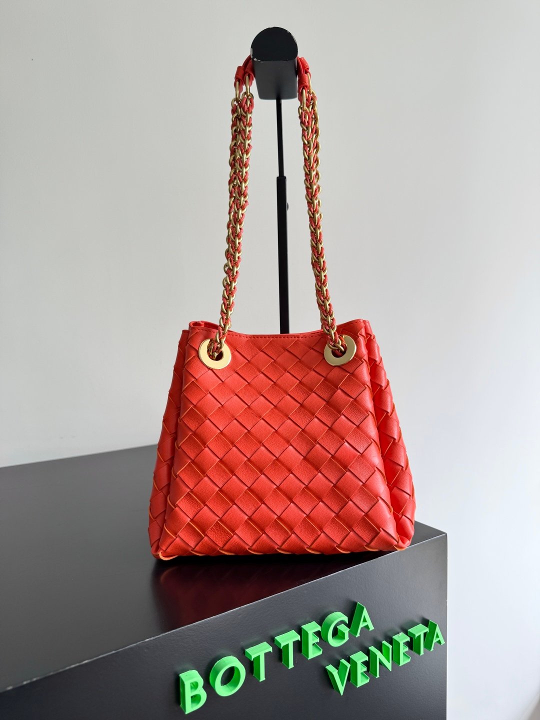 BOTTEGA VENETA
