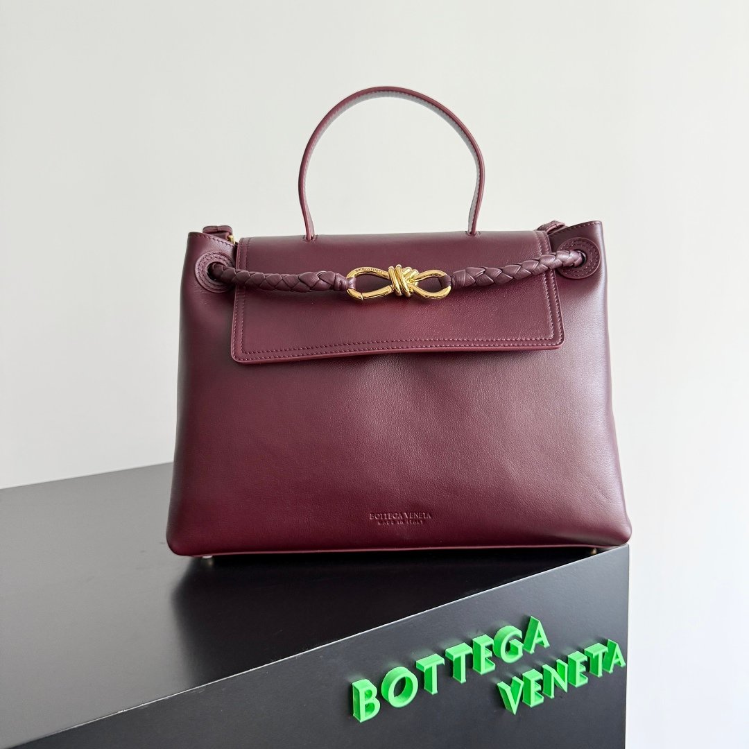 BOTTEGA VENETA