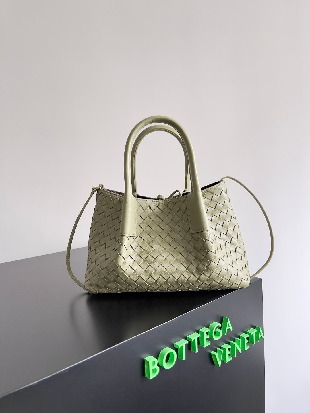BOTTEGA VENETA