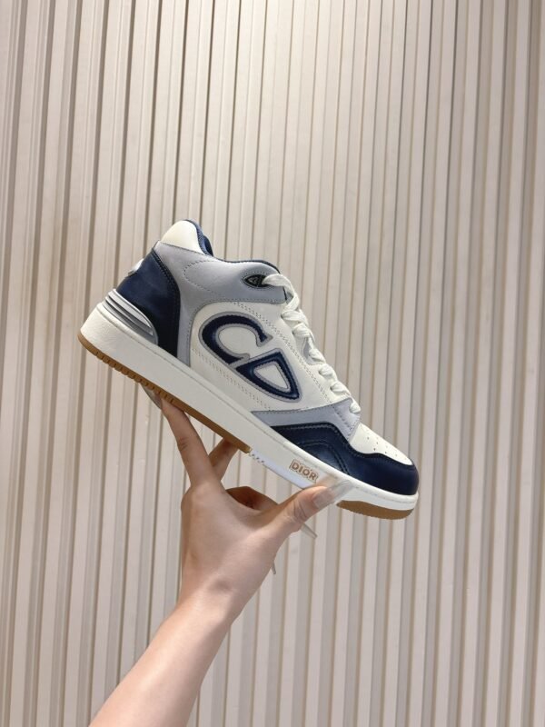 Dior women