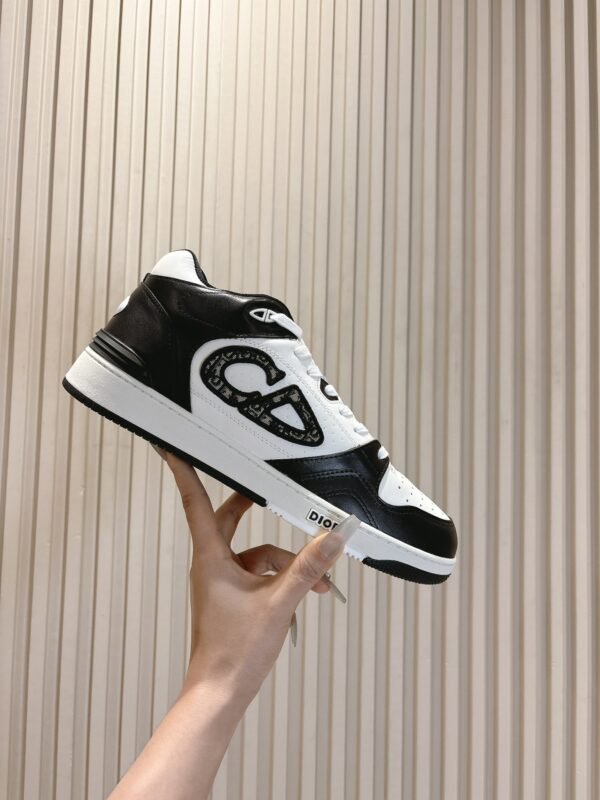 Dior women