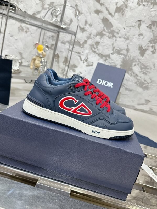 Dior women