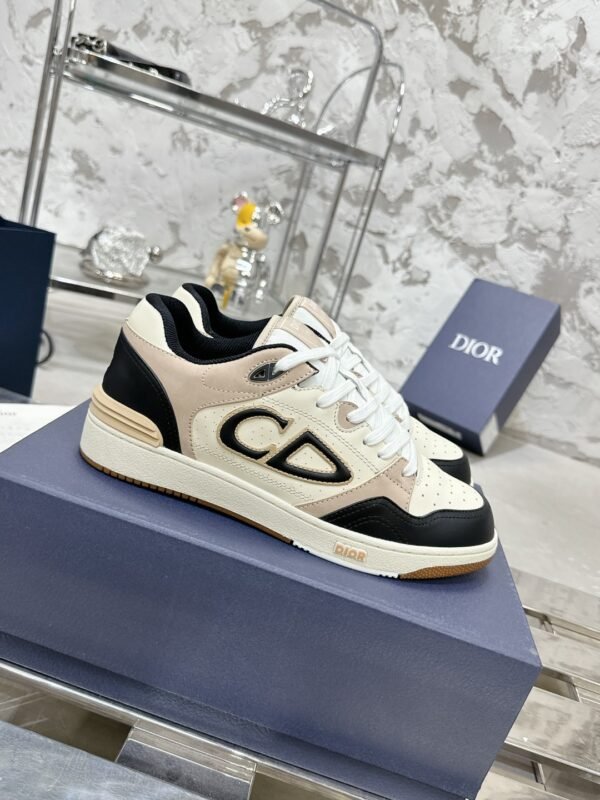 Dior women