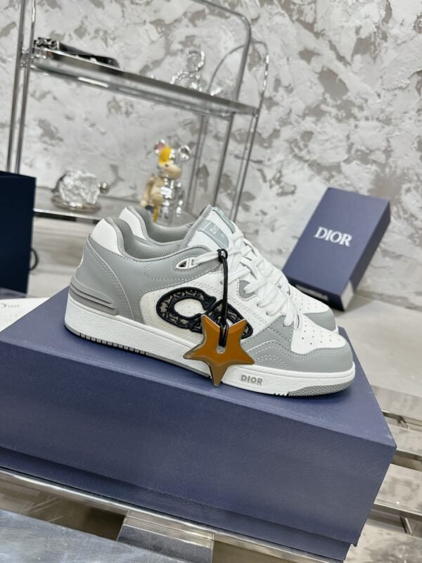 Dior women