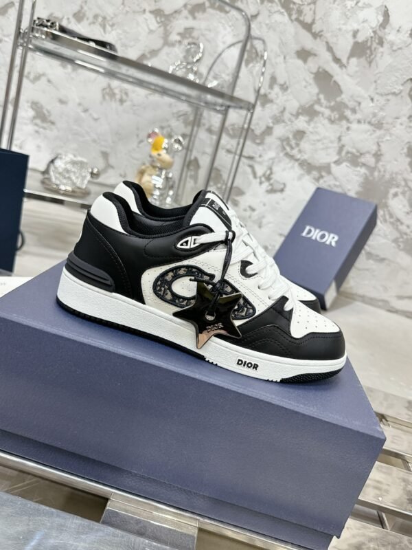 Dior women