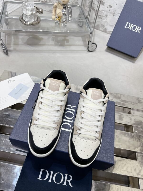 Dior women