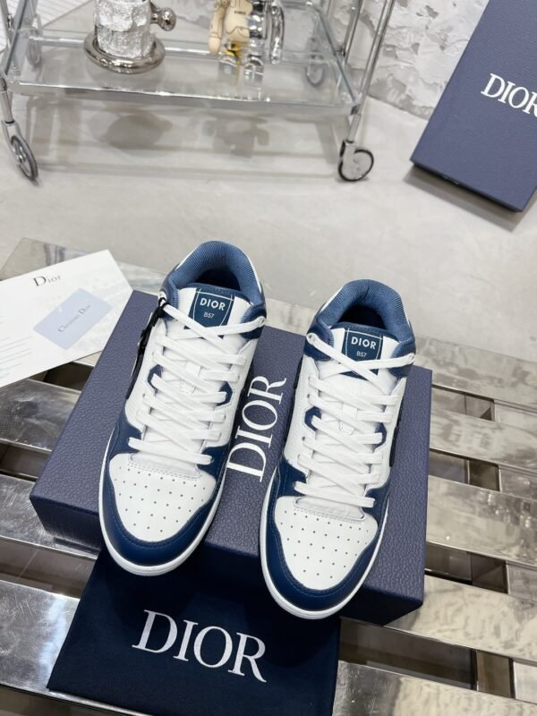 Dior women