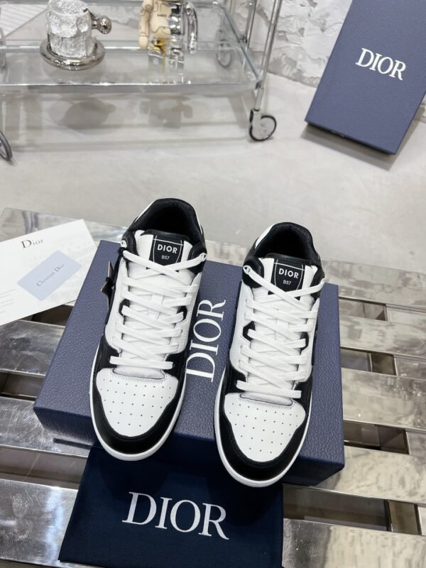 Dior women
