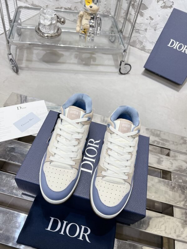 Dior women