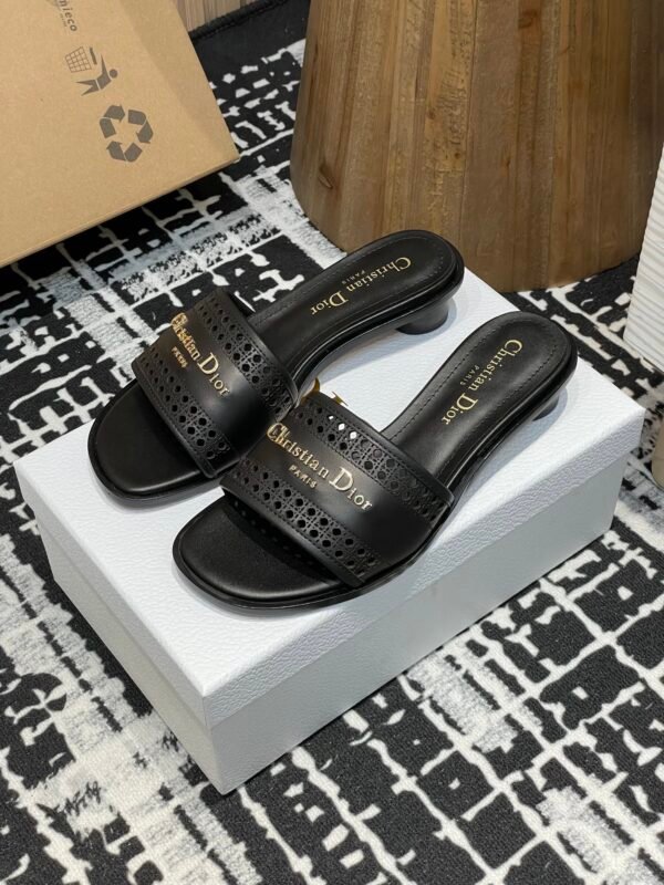 Dior women