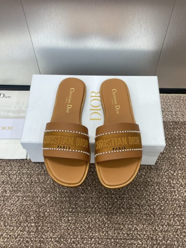 Dior women