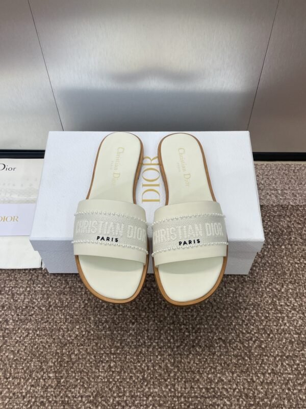 Dior women
