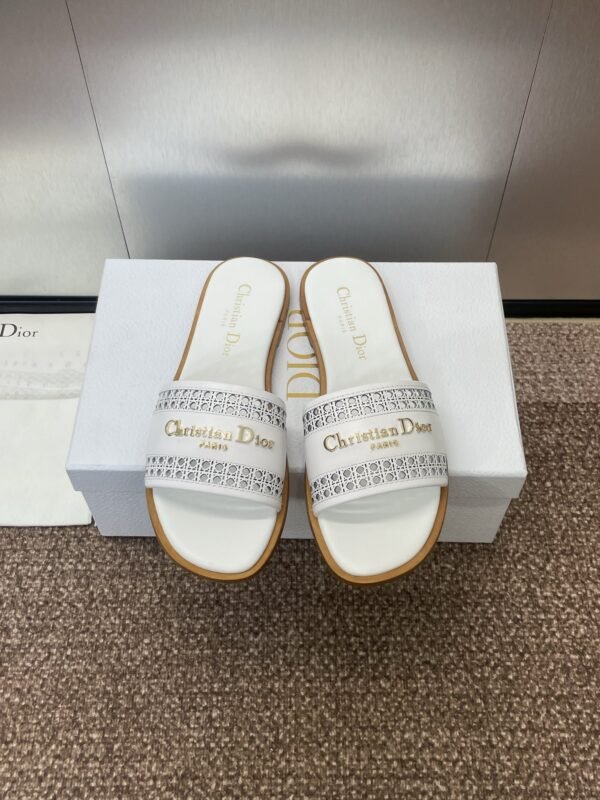 Dior women