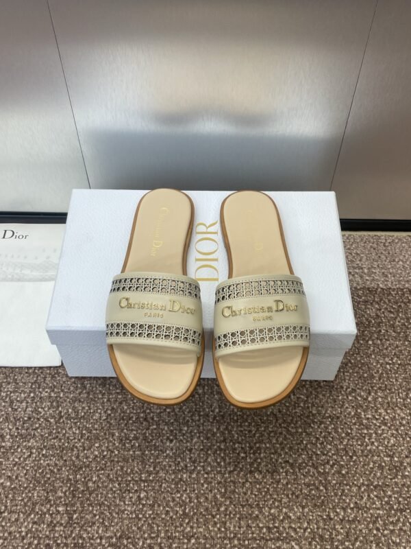 Dior women