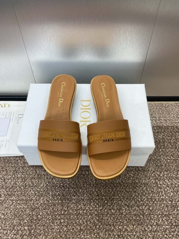 Dior women