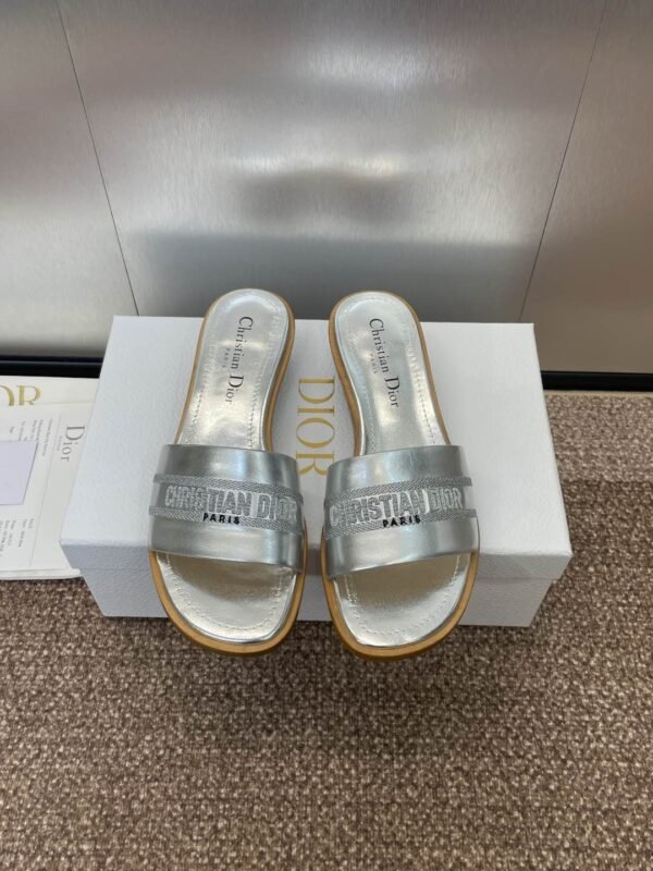 Dior women