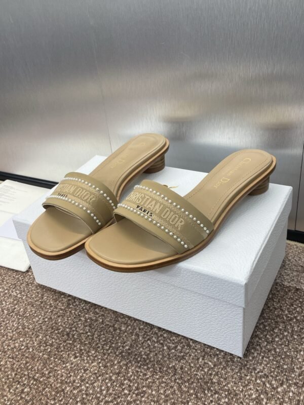 Dior women