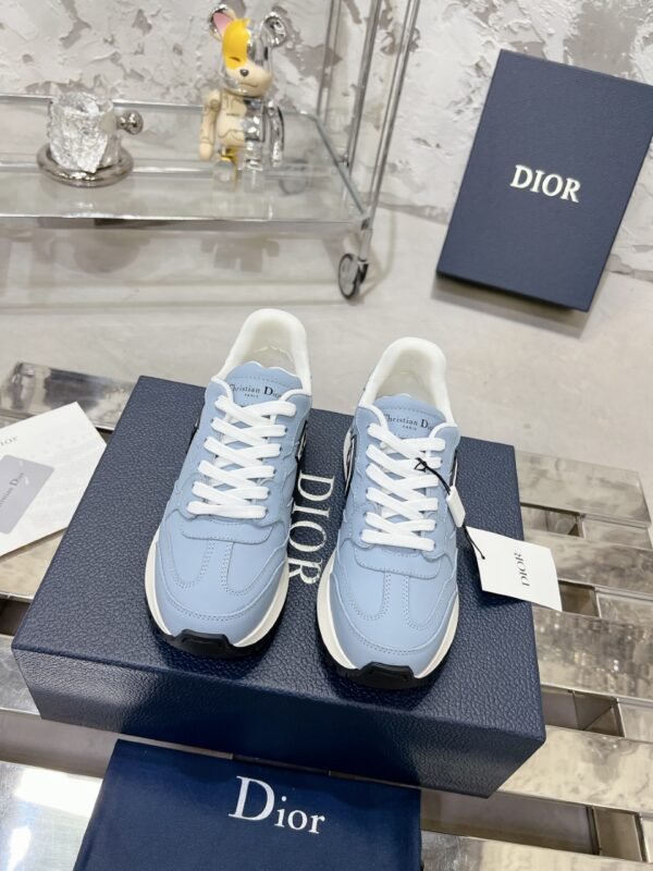 Dior women