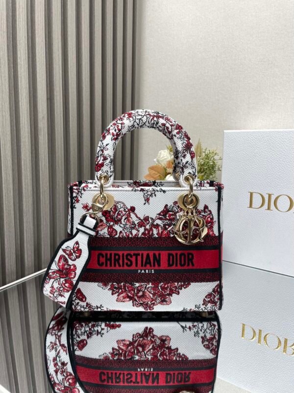 DIOR