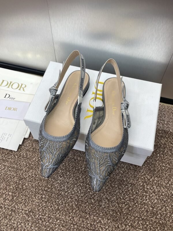 Dior women
