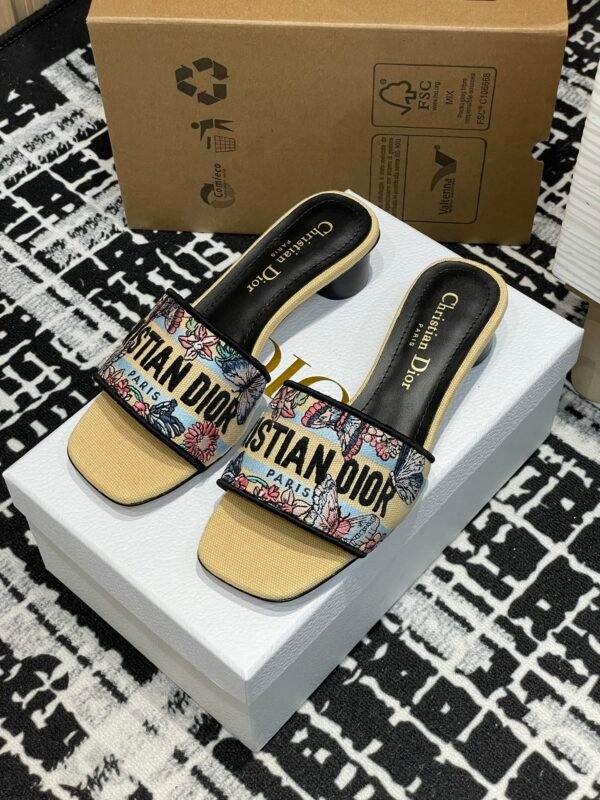 Dior women