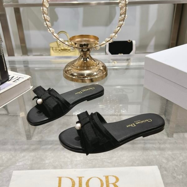 Dior women