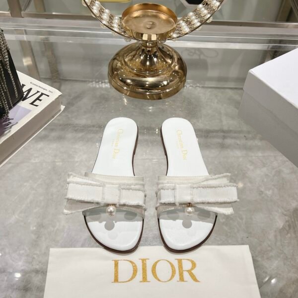 Dior women