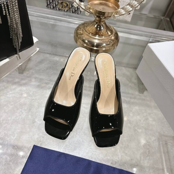 Dior women
