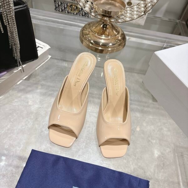 Dior women