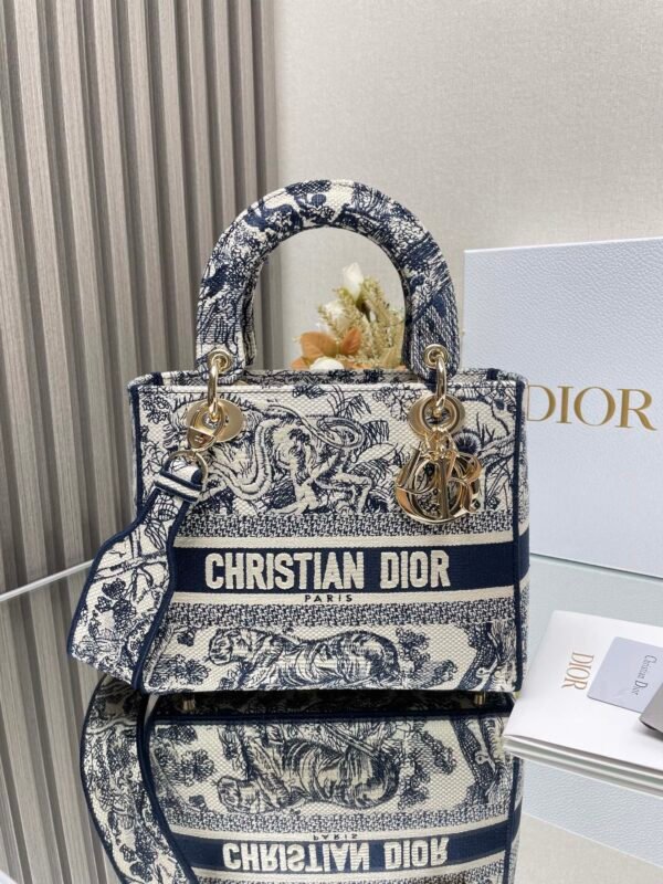 DIOR