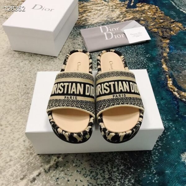 Dior women