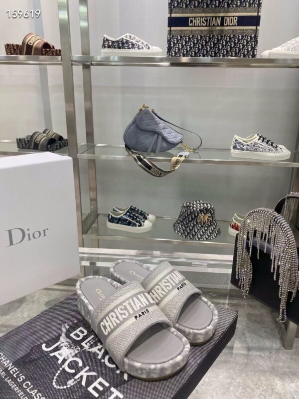 Dior women