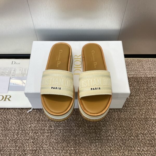 Dior women
