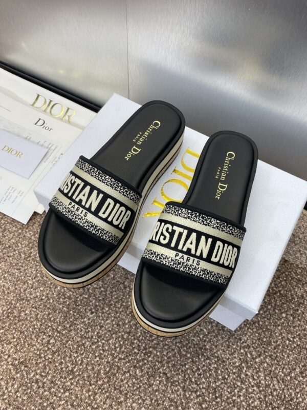 Dior women