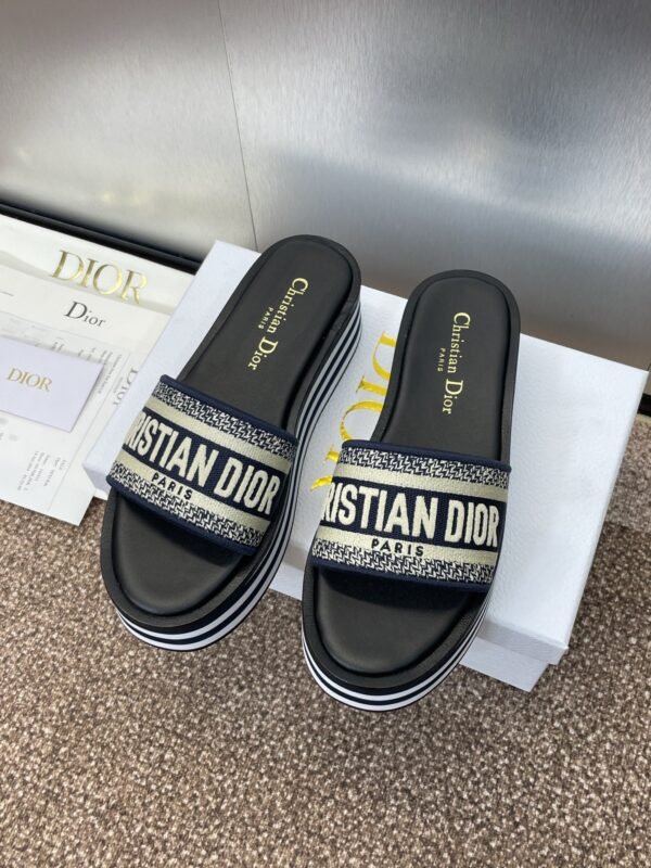 Dior women