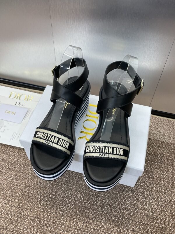 Dior women