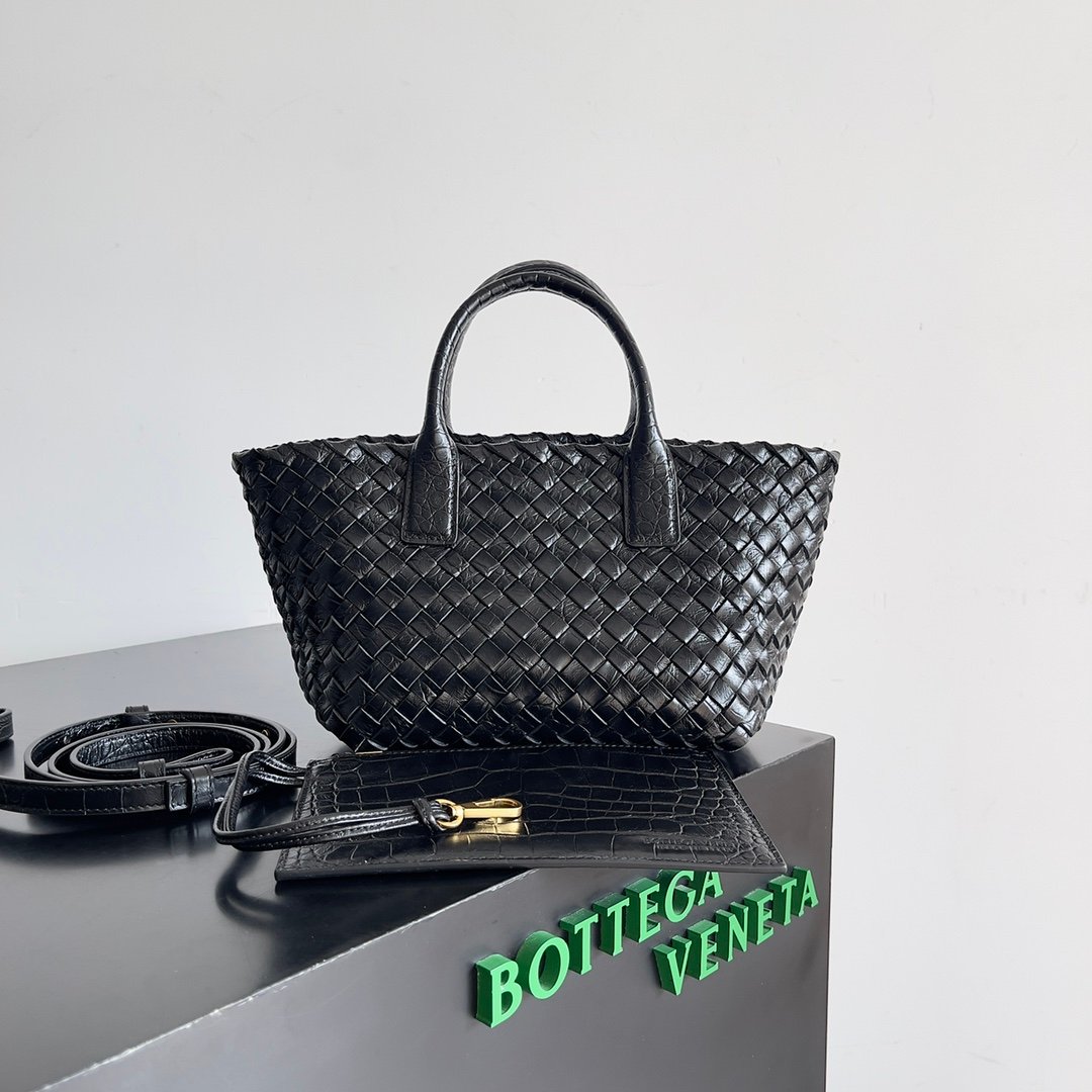 BOTTEGA VENETA