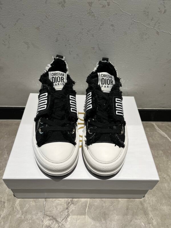 Dior women