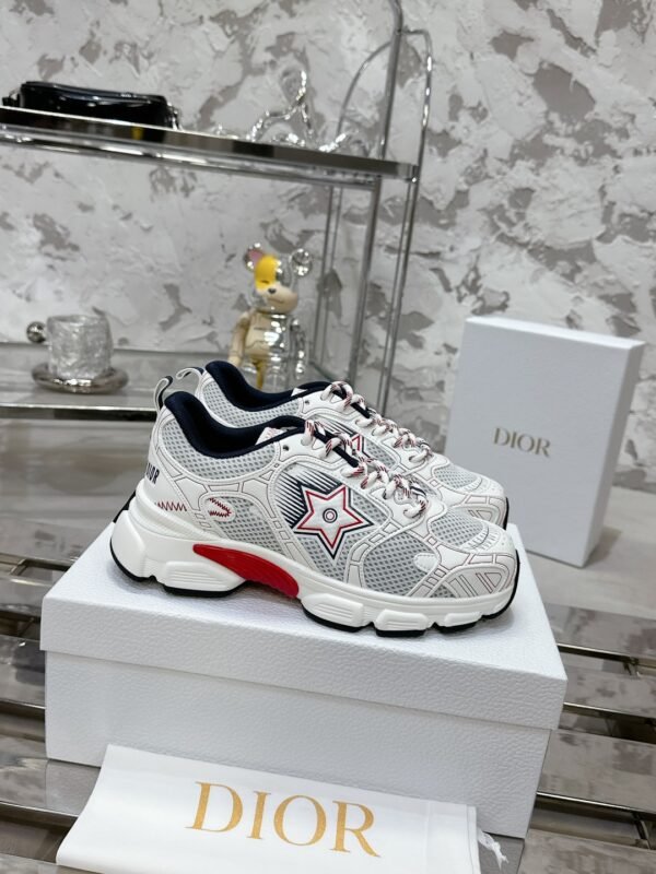 Dior women