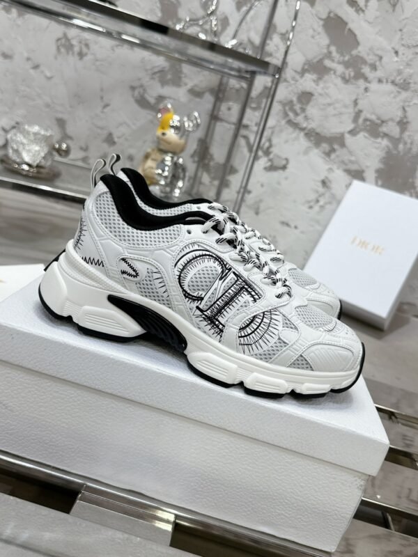 Dior women