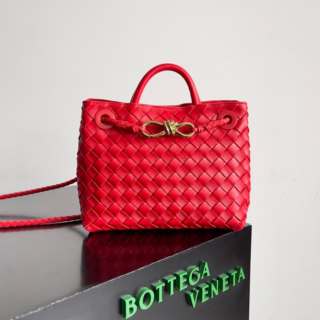 BOTTEGA VENETA