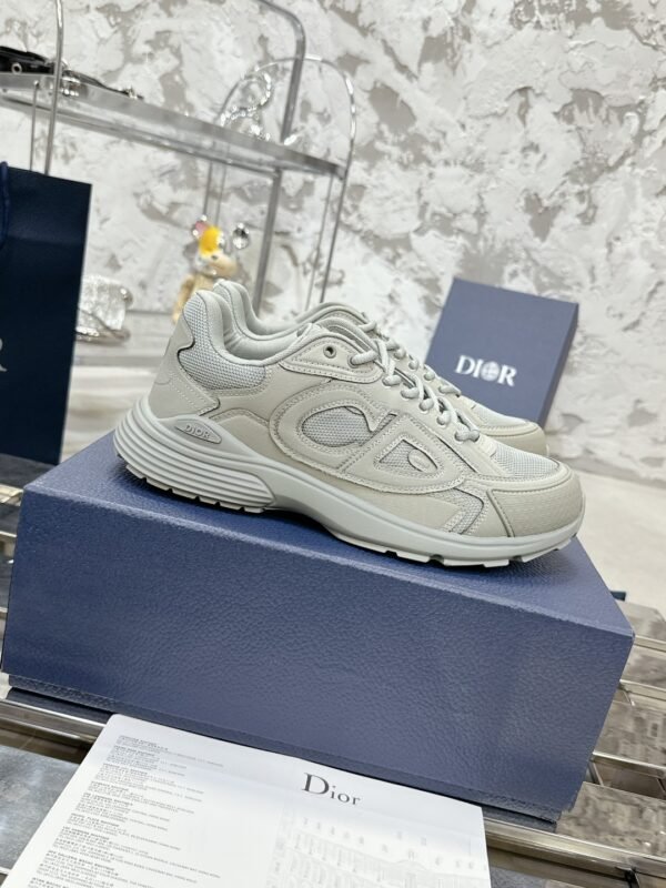 Dior women