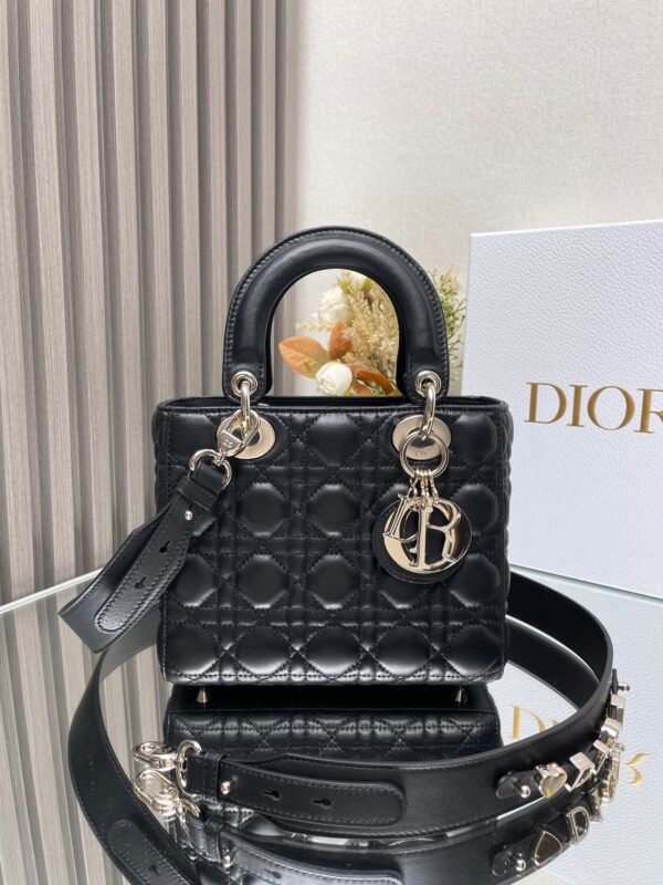 DIOR