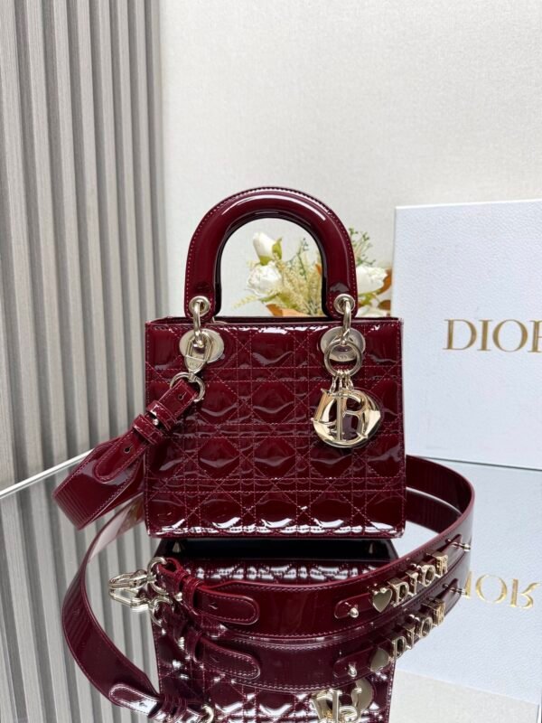 DIOR
