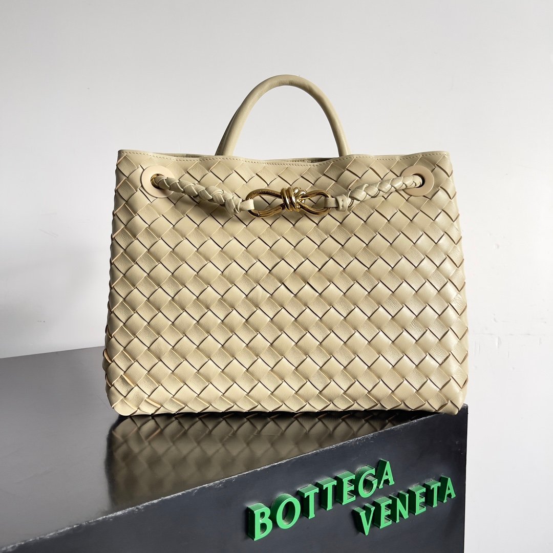 BOTTEGA VENETA