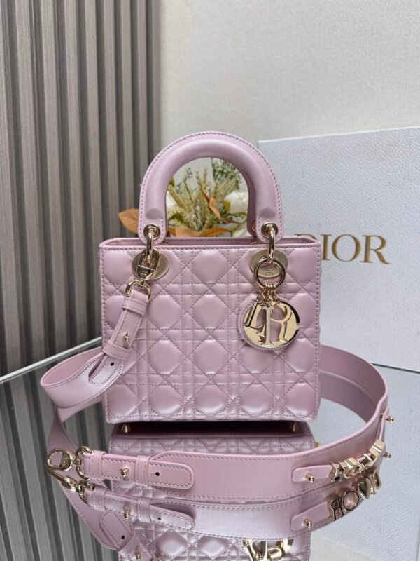 DIOR