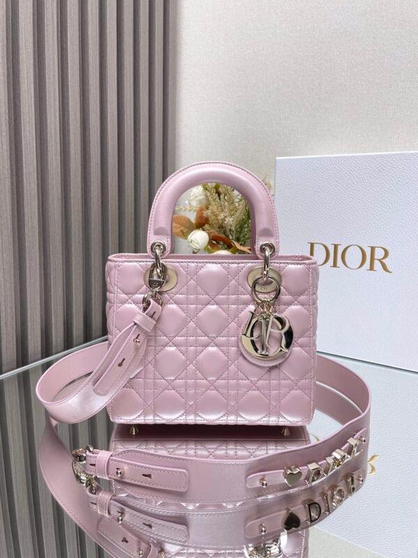 DIOR