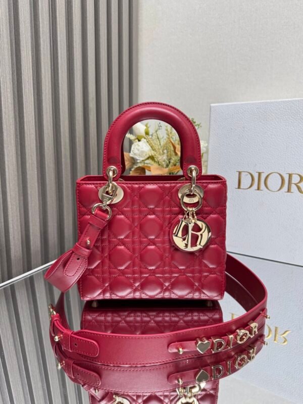 DIOR