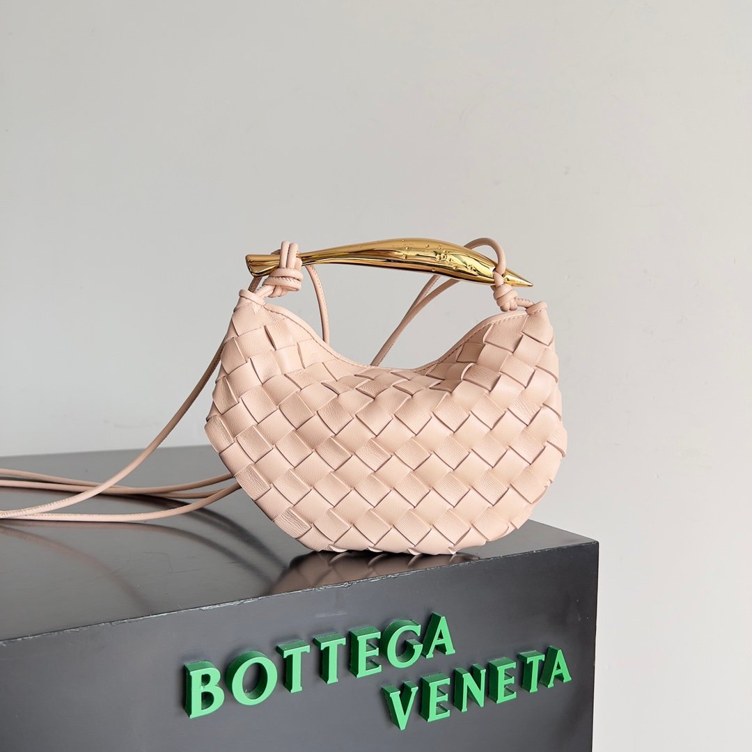 BOTTEGA VENETA